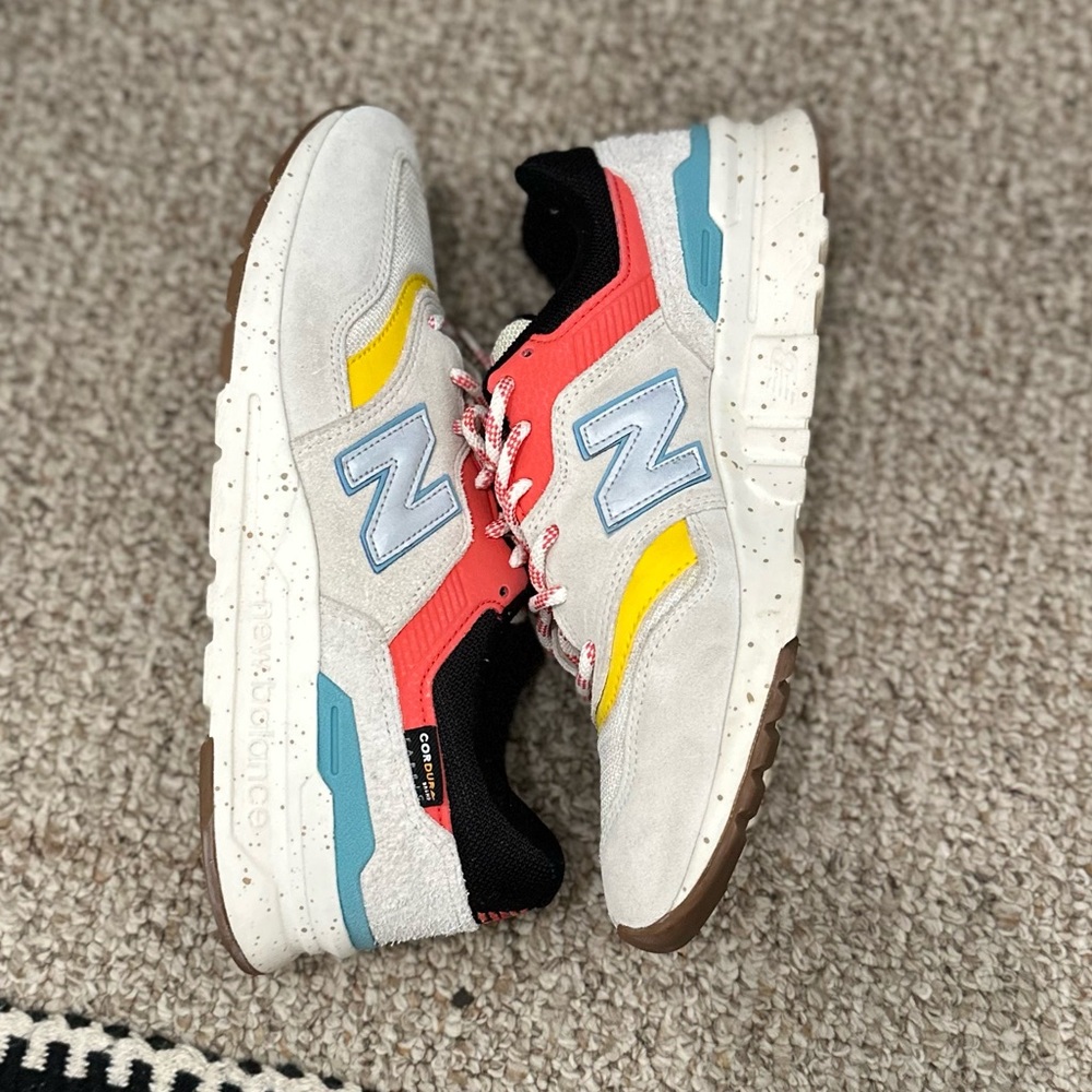 New balance shoes